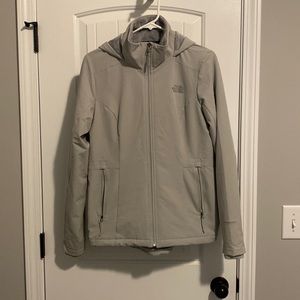 The north face rain/windbreaker